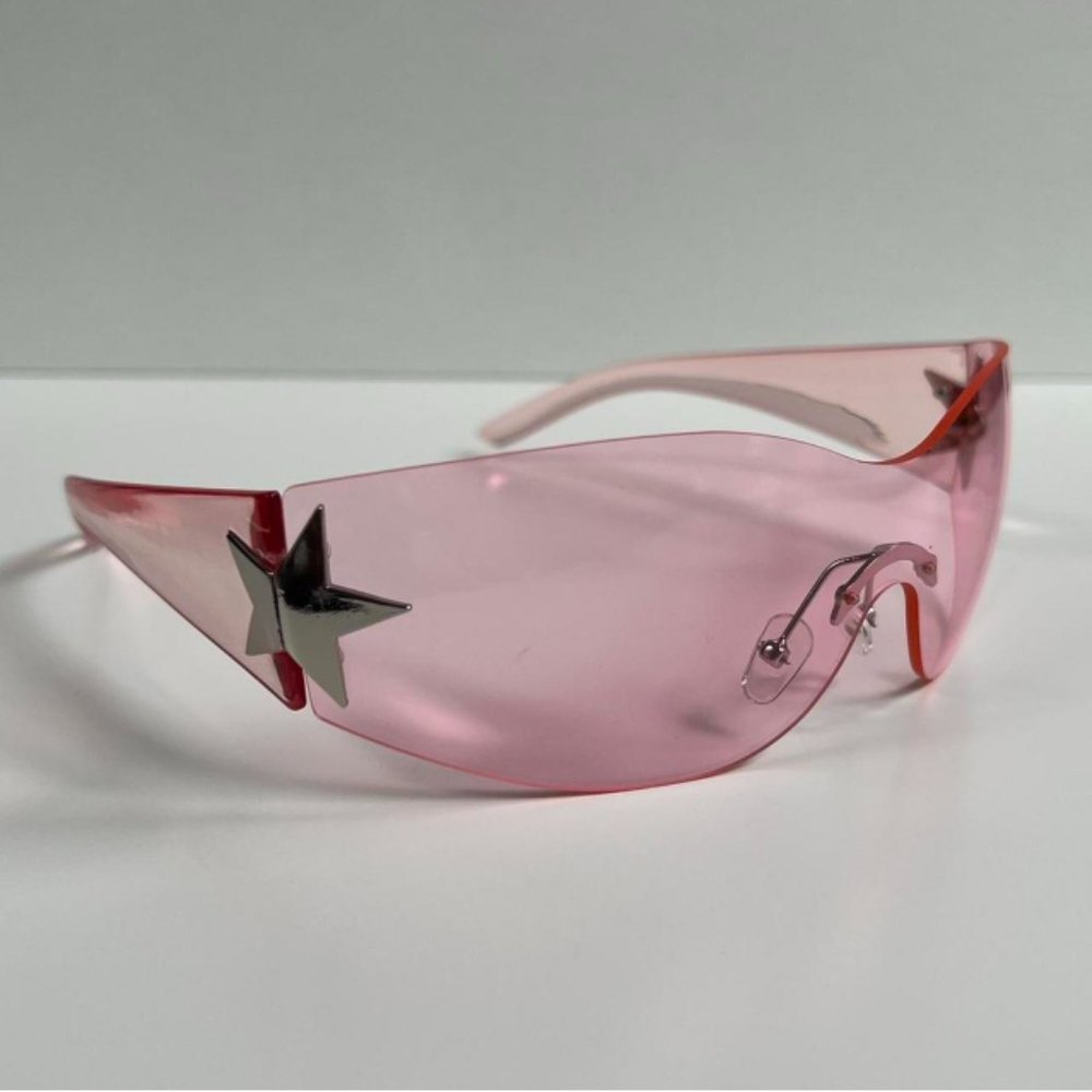 Y2K 2000s vintage style pink frameless star sunglasses
